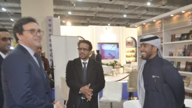 صورة وزير الثقافة المصري يعرب عن تقديره للدور الريادي الذي تضطلع به الشارقة في دعم الثقافة ونشر المعرفة.