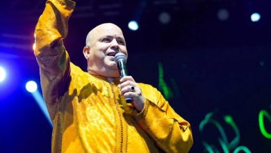 صورة حجيب يقود ليلة استثنائية لفن العيطة بالدار البيضاء